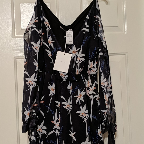 Jumpsuit - Picture 5 of 6